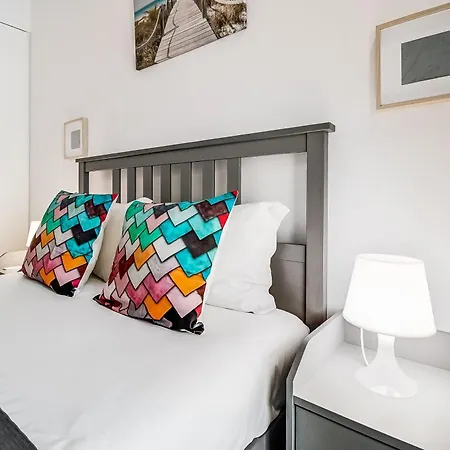 157 A - Charming Santos Wpatio