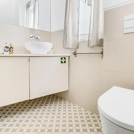 Charming Santos Wpatio Apartman