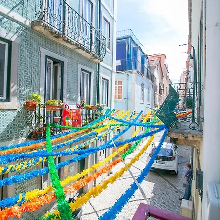 157 A - Charming Santos Wpatio
